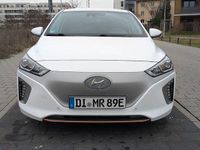 Gebraucht Hyundai Ioniq Premium 88 kW (120 PS) 2019 Weiß Kleinwagen