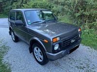 Gebraucht Lada Urban 83 PS (61 kW) 2019 Grau SUV