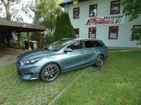 Neu Kia Ceed Sportswagon 140 PS (102 kW) 2025 Grau Kombi