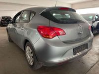 gebraucht Opel Astra Lim. 5-trg. Selection TÜV 02/25 Service