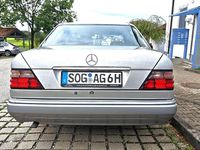 Gebraucht Mercedes 220 150 PS (110 kW) 1994 Grau Limousine
