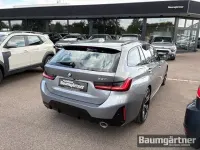 Gebraucht BMW 330 M Sport 245 PS (180 kW) 2025 Skyscraper grau metallic Kombi