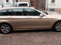 Gebraucht BMW 520 Basis 183 PS (134 kW) 2011 Gold Limousine