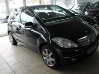 Gebraucht Mercedes A180 Elegance 116 PS (85 kW) 2012 Schwarz Kleinwagen