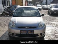 Gebraucht Ford Fiesta Ghia 80 PS (58 kW) 2005 Silber Kleinwagen