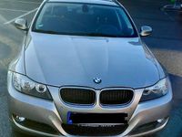Gebraucht BMW 318 143 PS (105 kW) 2010 Grau Kombi