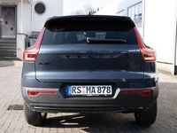 Neu Volvo XC40 Plus 163 PS (119 kW) 2026 Denim blue SUV