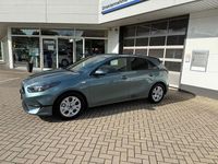 Neu Kia Ceed LX 140 PS (102 kW) 2025 Grau Kleinwagen
