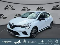 Gebraucht Renault Clio Equilibre 67 PS (49 kW) 2023 Weiß Kleinwagen