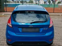 Gebraucht Ford Fiesta 82 PS (60 kW) 2014 Blau Kleinwagen