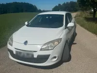 Gebraucht Renault Mégane III 131 PS (96 kW) 2009 Weiß Kleinwagen