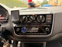 Gebraucht VW up! 60 PS (44 kW) 2017 Weiß Kleinwagen