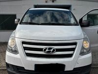 Gebraucht Hyundai H-1 136 PS (100 kW) 2014 Weiß Van / Kleinbus