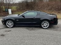 Gebraucht Ford Mustang GT 417 PS (306 kW) 2011 Schwarz Coupé