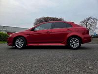 Gebraucht Mitsubishi Lancer Plus 117 PS (86 kW) 2015 Rot Limousine