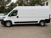 Neu Opel Movano 140 PS (102 kW) 2025 Lackierung weiss icy/typ ausse Van / Kleinbus