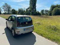 Gebraucht VW cross up! 75 PS (55 kW) 2019 Silber Kleinwagen