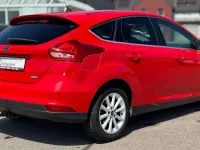 Używany Ford Focus Titanium 125 KM (91 kW) 2017 Czerwony Sedan/Limuzyna