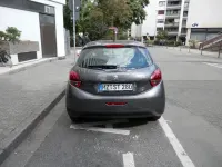 Gebraucht Peugeot 208 Active 83 PS (61 kW) 2019 Grau Kleinwagen