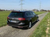 Gebraucht VW Passat Highline 193 PS (141 kW) 2018 Grau Kombi