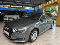 Gebraucht Audi A3 Comfort 150 PS (110 kW) 2017 Grau Limousine