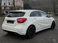 Gebraucht Mercedes A180 109 PS (80 kW) 2015 Weiß Kleinwagen