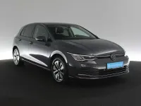 Gebraucht VW Golf VIII Move 150 PS (110 kW) 2023 Delfingrau metallic (metallic) Limousine