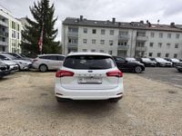 Gebraucht Ford Focus Cool & Connect 120 PS (88 kW) 2019 Frozen white Kombi