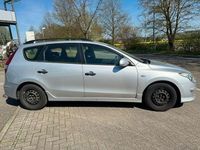 Gebraucht Hyundai i30 Classic 109 PS (80 kW) 2010 Silber Kombi