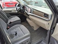Second-hand VW Multivan Style 150 CP (110 kW) 2023 Albastru Monovolum