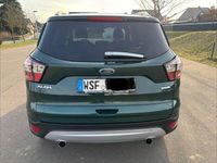 Gebraucht Ford Kuga Titanium 150 PS (110 kW) 2017 Grün SUV