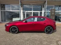 Neu Mazda 3 Homura-Line 140 PS (102 kW) 2026 Rot Limousine