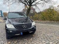 Gebraucht Mercedes ML350 272 PS (200 kW) 2006 Schwarz SUV