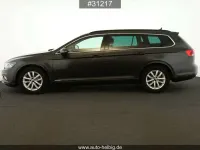 Gebraucht VW Passat Business 150 PS (110 kW) 2024 Grau Kombi