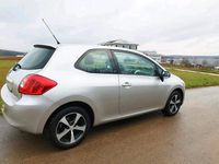 Gebraucht Toyota Auris 124 PS (91 kW) 2007 Silber Kleinwagen