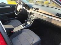 Gebraucht VW Passat 140 PS (102 kW) 2014 Rot Kombi