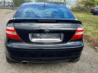 Gebraucht Mercedes C180 143 PS (105 kW) 2004 Schwarz Coupé