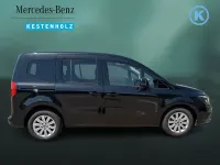 Gebraucht Mercedes T180 Progressive 131 PS (96 kW) 2023 Loparitschwarz Van / Kleinbus