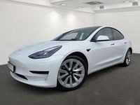 Gebraucht Tesla Model 3 239 kW (325 PS) 2022 Sonderlackierung perlweiß Limousine