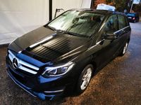 Gebraucht Mercedes B180 122 PS (89 kW) 2015 Schwarz Van / Kleinbus