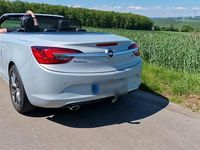 Second-hand Opel Cascada 165 CP (121 kW) 2014 Albastru Cabrio