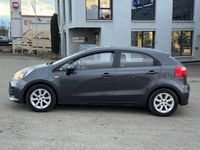 Gebraucht Kia Rio 84 PS (61 kW) 2015 Grau Limousine