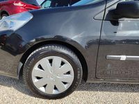 Gebraucht Renault Clio III Expression 75 PS (55 kW) 2010 Schwarz Kleinwagen