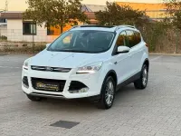 Gebraucht Ford Kuga Titanium 182 PS (133 kW) 2013 Weiß SUV