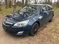 Gebraucht Opel Astra 101 PS (74 kW) 2012 Kombi