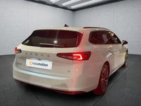 Gebraucht Skoda Superb 204 PS (150 kW) 2024 Weiß Kombi