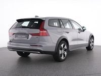 Gebraucht Volvo V60 CC Plus 197 PS (144 kW) 2023 Grau Kombi