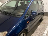 Gebraucht Ford C-MAX 120 PS (88 kW) 2003 Blau Van / Kleinbus
