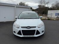 Gebraucht Ford Focus SYNC Edition 101 PS (74 kW) 2014 Weiß Limousine