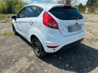 Gebraucht Ford Fiesta 97 PS (71 kW) 2009 Weiß Kleinwagen